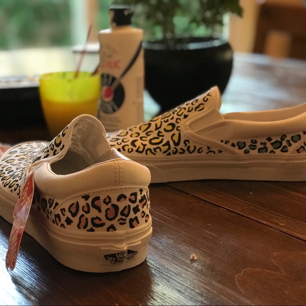 🎨Custom Handmade Colorful Cheetah Vans🎨 - Picture 3 of 6
